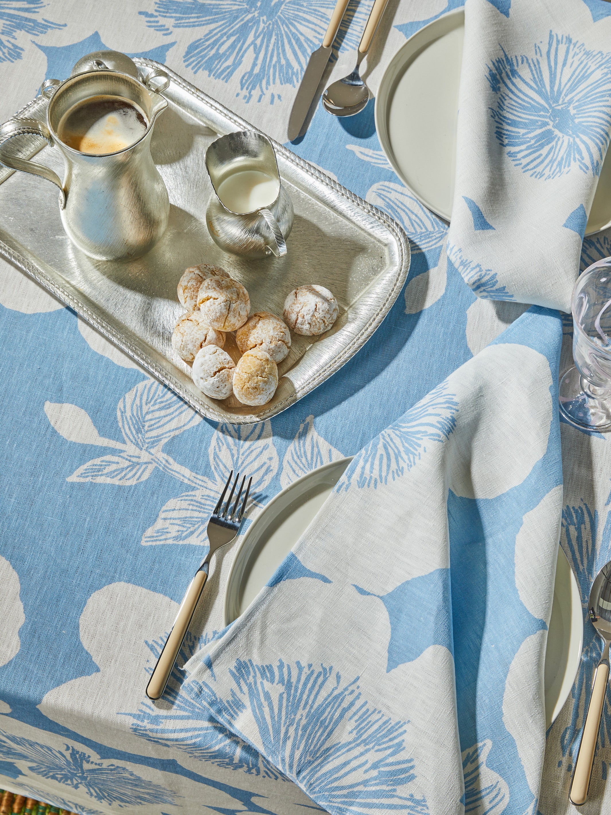 Jardin Dove Linen Napkins - Image 4