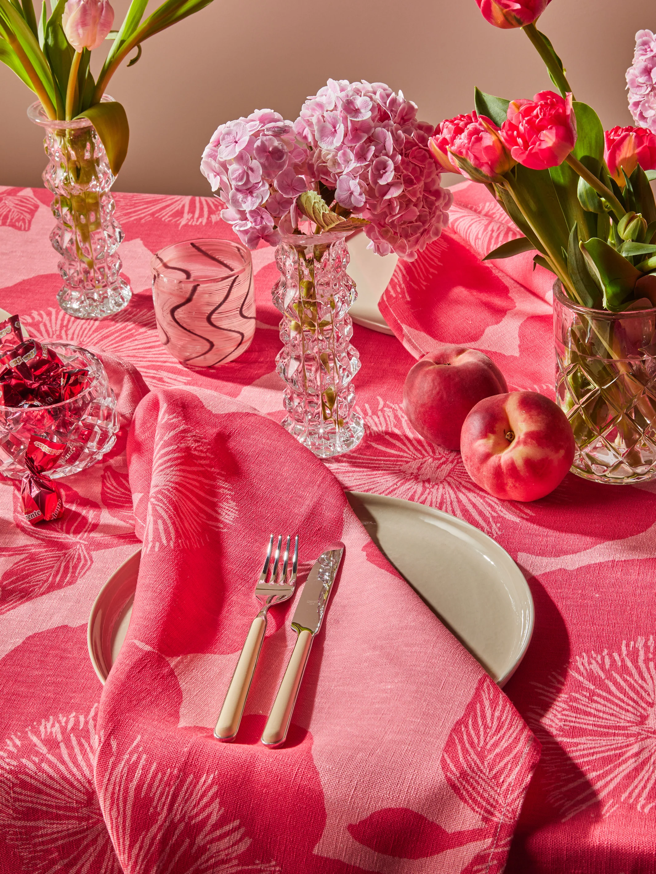 Jardin Pink Linen Napkins - Image 5