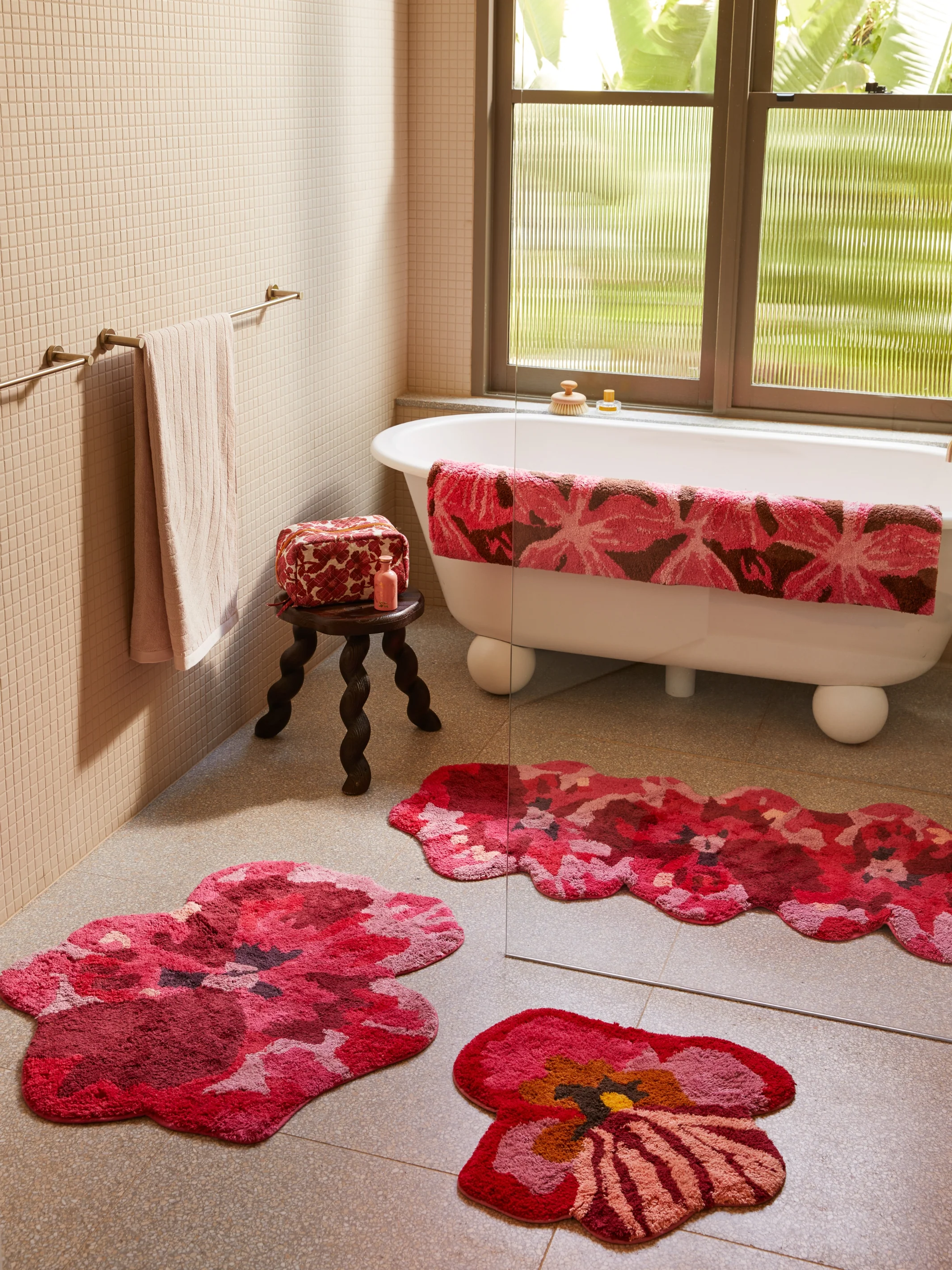 Mave Pink Long Bath Mat - Image 4