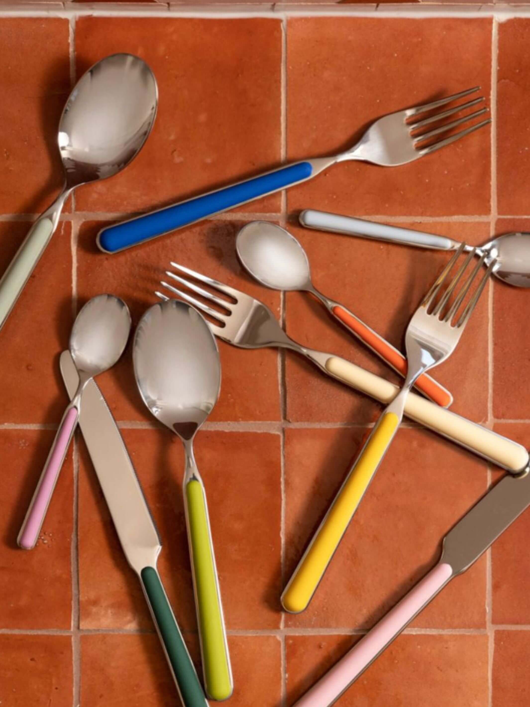 Fantasia Cutlery Set: Pale Rose - Image 4