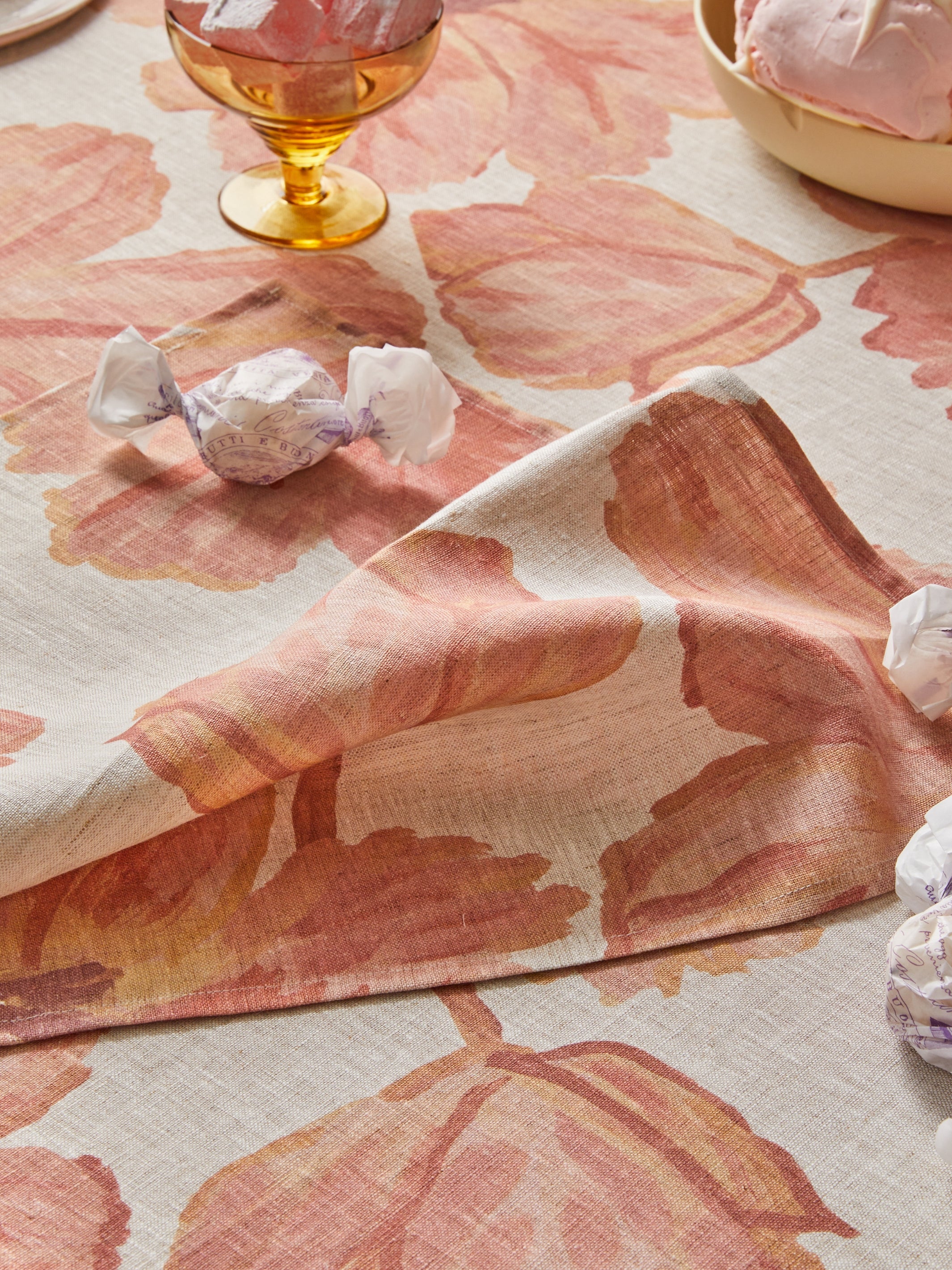 Tulip Pink Napkins - Image 3