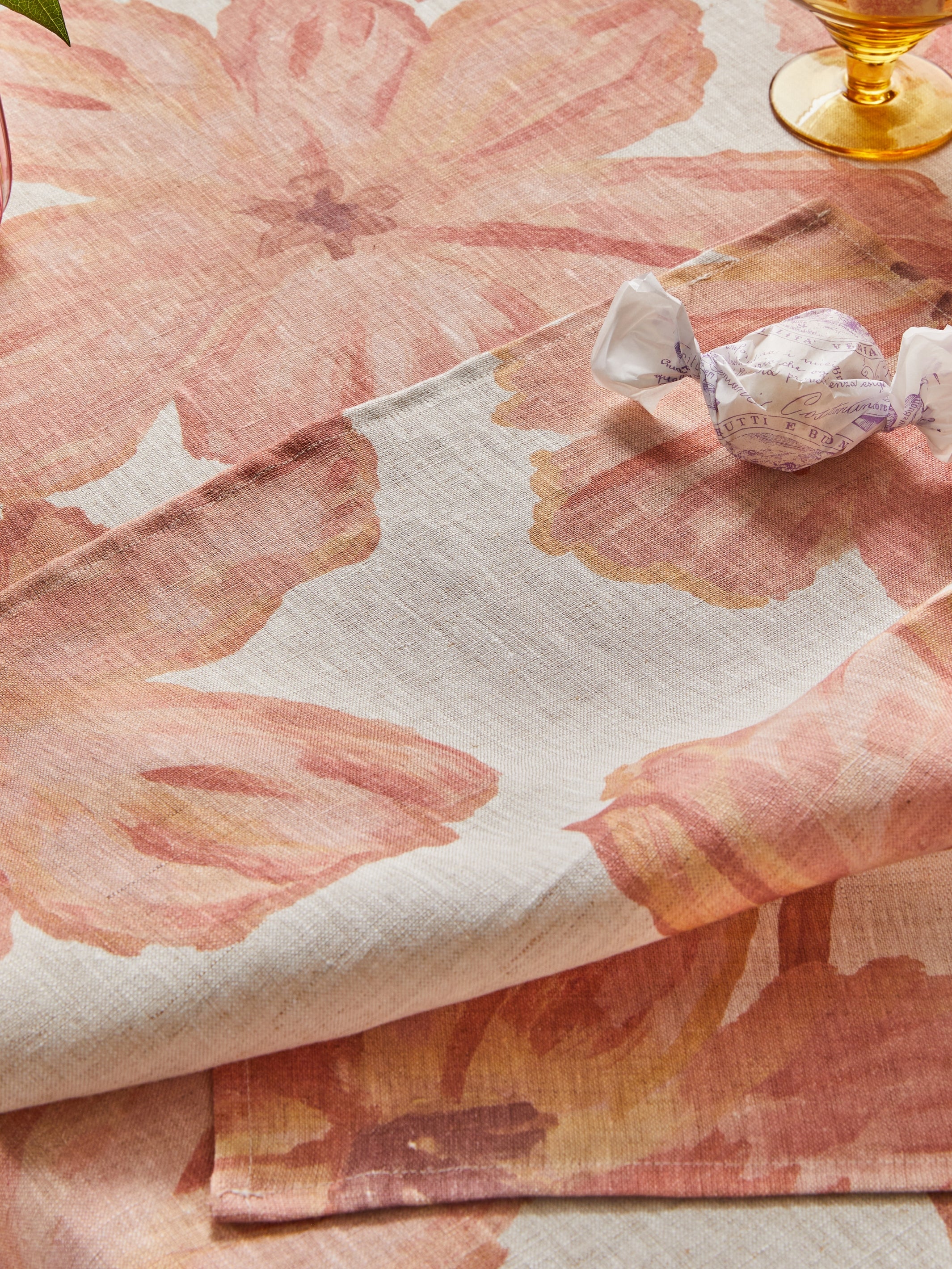 Tulip Pink Napkins - Image 4